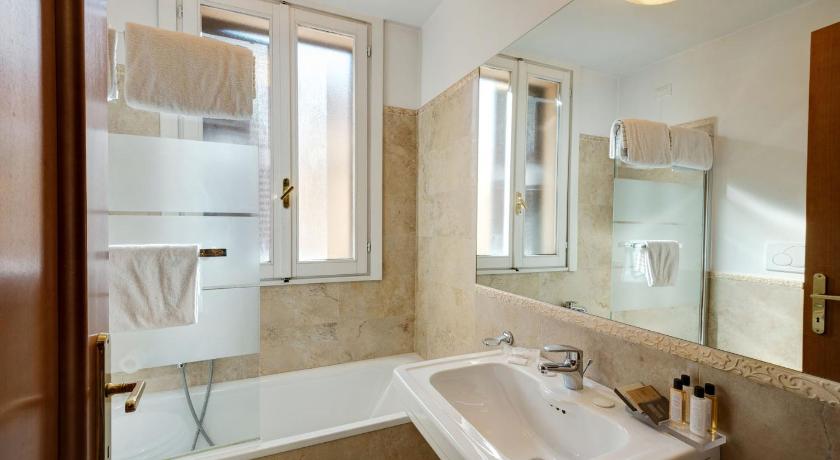 Penthouse Suite Rome photo