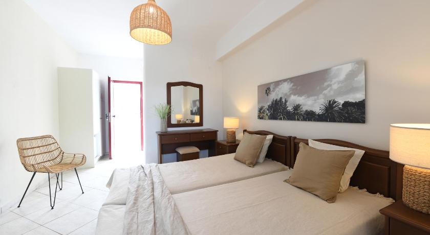 รูปของห้องมาตรฐาน เตียงใหญ่ วิวสวน (Standard Double Garden View) 4