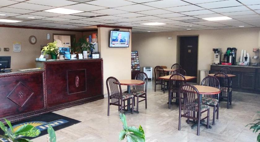 Days Inn by Wyndham Morehead photo
