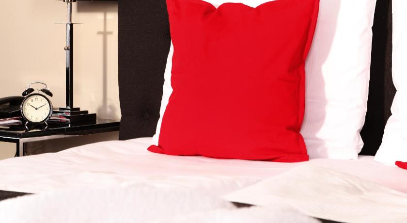 TRYP by Wyndham Bremen Airport photo