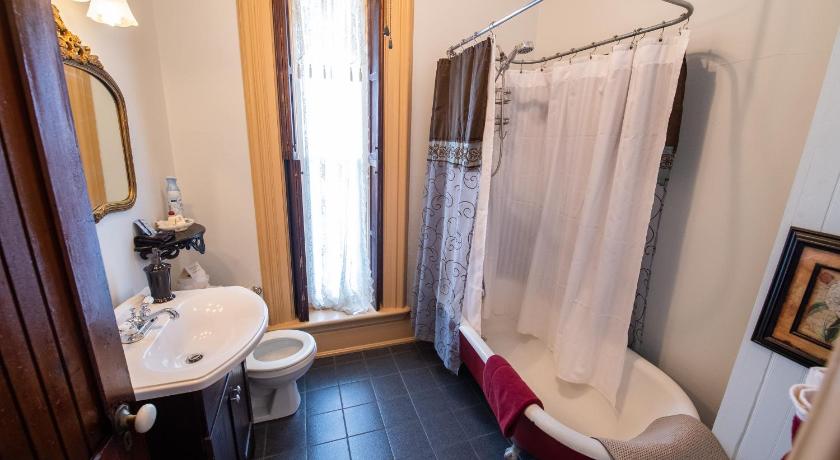 Spencer House Bed & Breakfast photo