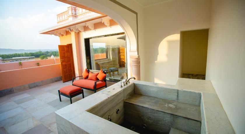 Image of Royal Exclusive Villa Suite with Private Pool : Welcome drink on arrival, 2 pints of Kingfisher lager beer, One child up to 10 years complimentary without extra bed,20% discount on all resort services 1