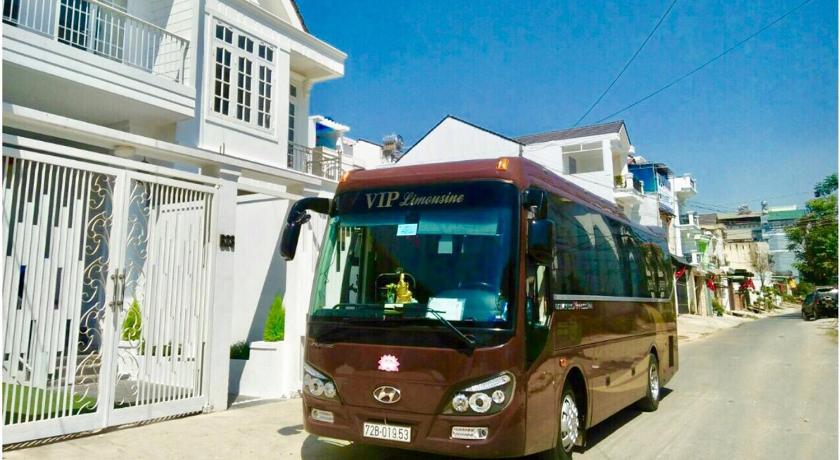 a small bus parked on the side of a road, Mom House Da Lat in Dalat