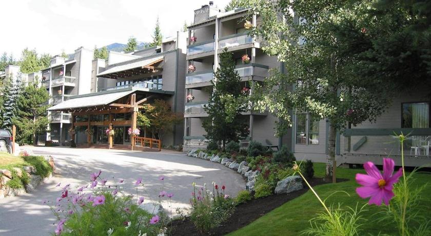 Tantalus Resort Lodge