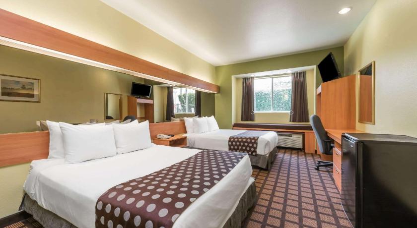 Microtel Inn & Suites by Wyndham Ft Worth North At Fossil