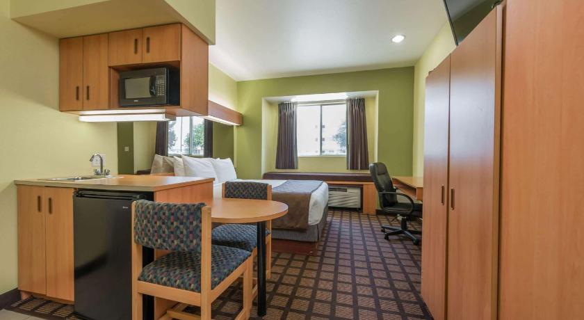 Microtel Inn & Suites by Wyndham Ft Worth North At Fossil