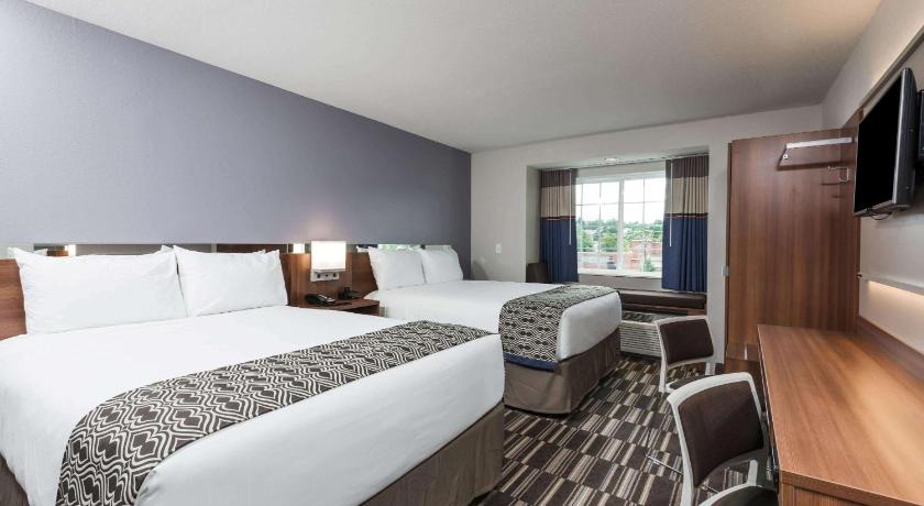 Microtel Inn & Suites by Wyndham Altoona