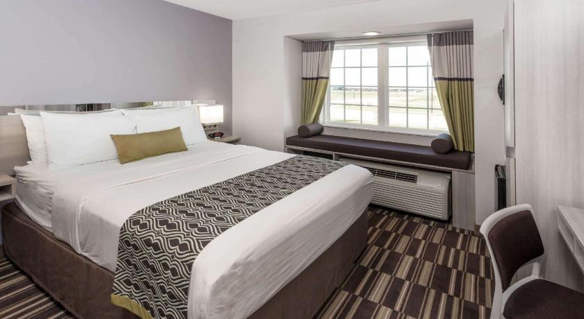 Microtel Inn & Suites by Wyndham West Fargo Near Medical Ctr