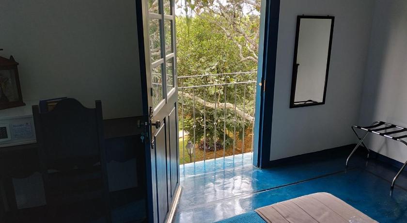 Image of Queen Suite 6
