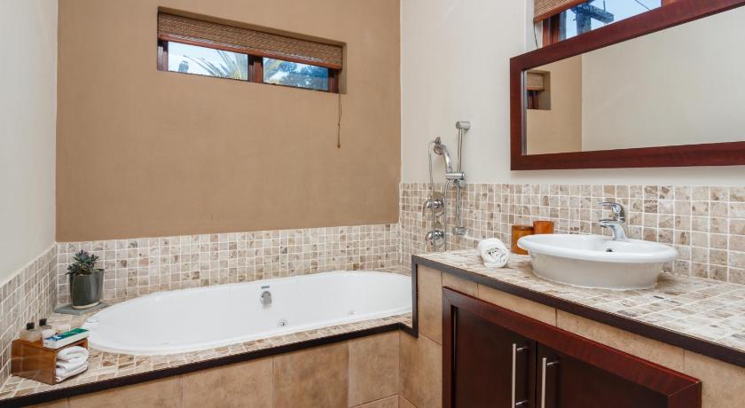 Image of Executive Suite 14