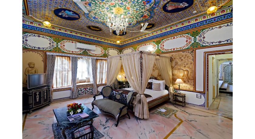 Hotel Chunda Palace