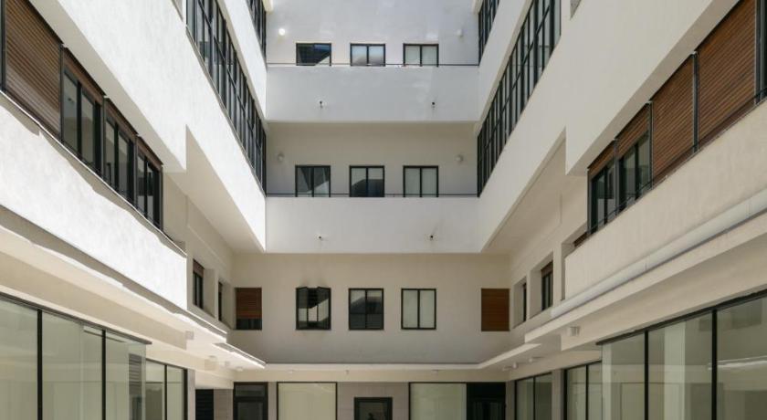 16 HaRakevet Street - By Beach Apartments TLV photo