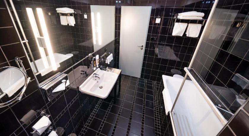 Image of Junior Suite 16