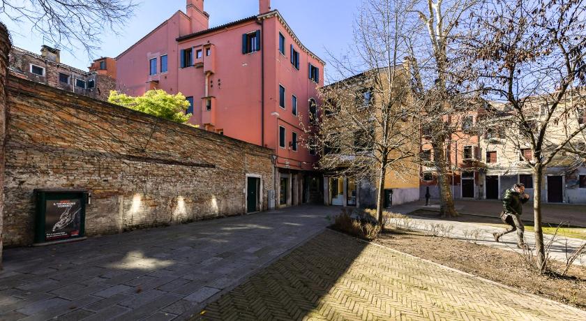 Mimosa Apartment — Hotel in Venice