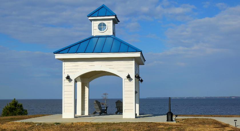 Waterside Resort by Capital Vacations photo