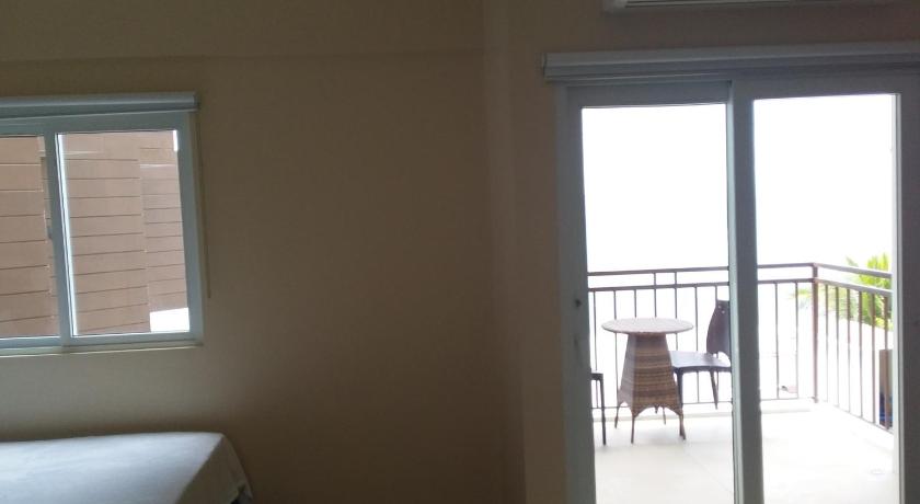 Image of Deluxe Family Room 9