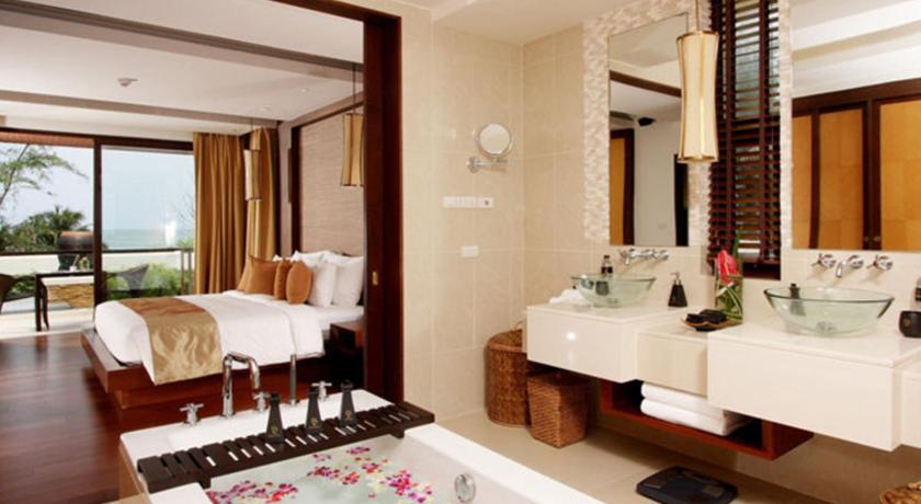 Image of Seaview Pool Suite - 1 Bedroom King 4