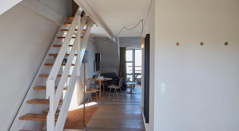 Image of Apartment with 2 Balconies and Sea View 8