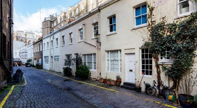 Veeve - A Kensington Mews photo