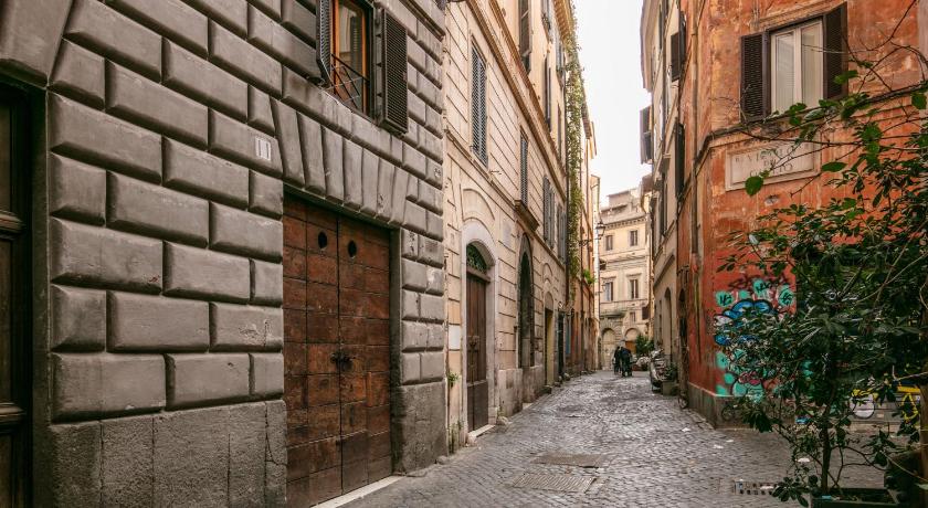 Farnese House in Rome photo