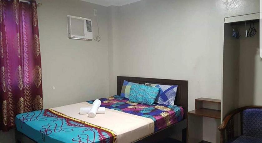 ボラカイ Madid's Inn Beach Resort ホテル プール