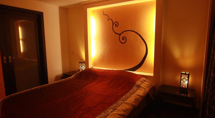 Room 6 Pattaya Tower - image 16