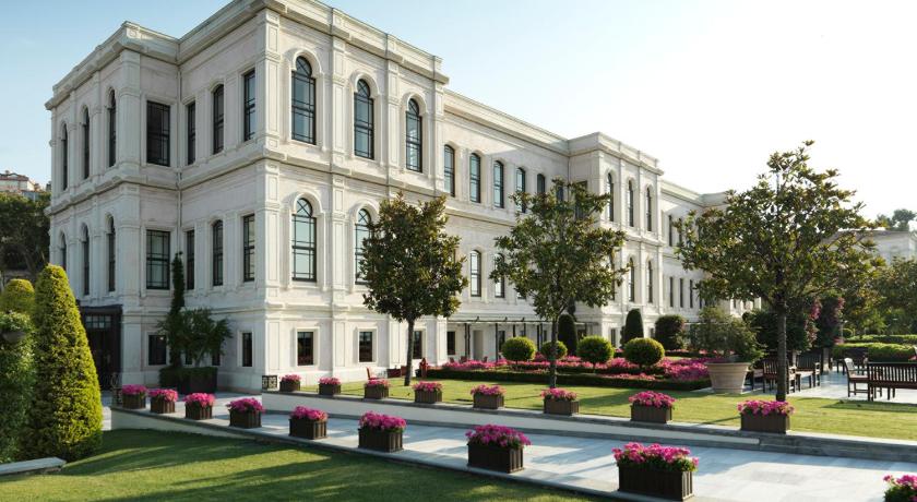 Four Seasons Hotel Istanbul at the Bosphorus 