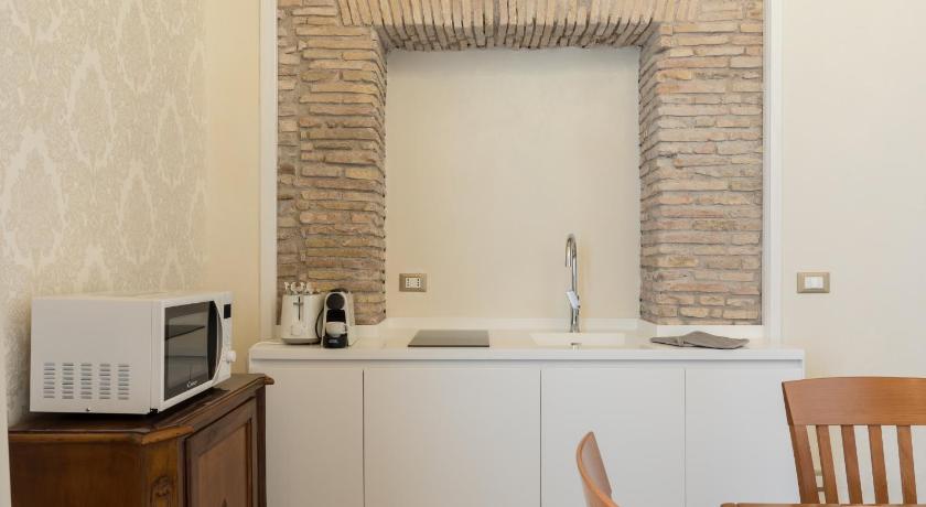 ローマ Pantheon Escape 3つ星 シングルルーム 眺望