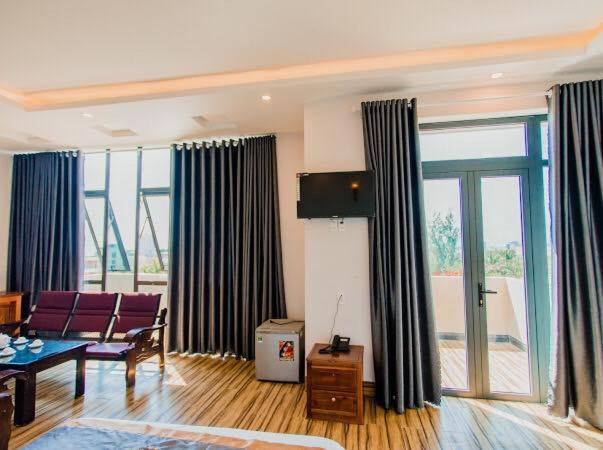 Image of Suite Room 8