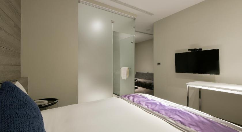 Hotel Hesper HSR - Taichung - image 49