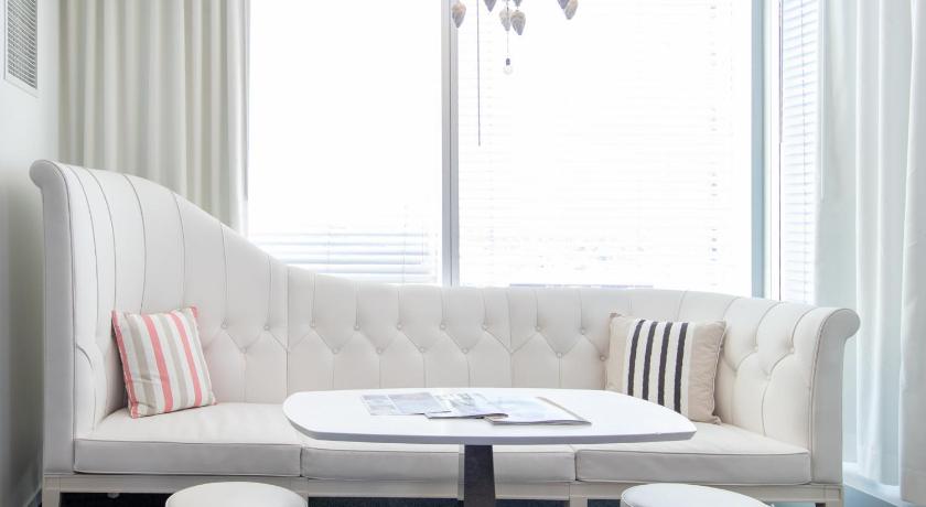 Image of Alexandria King Suite 5