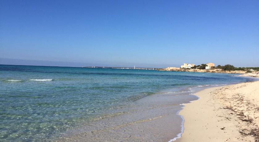 Holiday beach homes Romani II photo