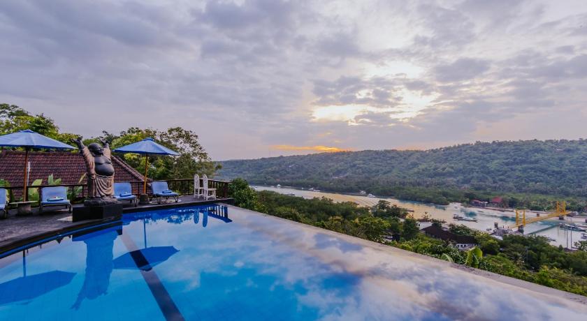 Bukit Ancak Lembongan Villa