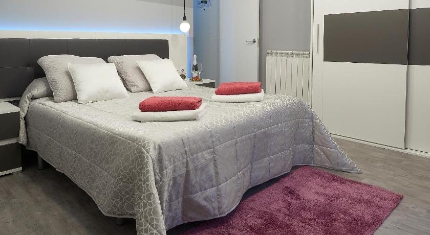 Entrevias Lodging - con Garaje y WIFI