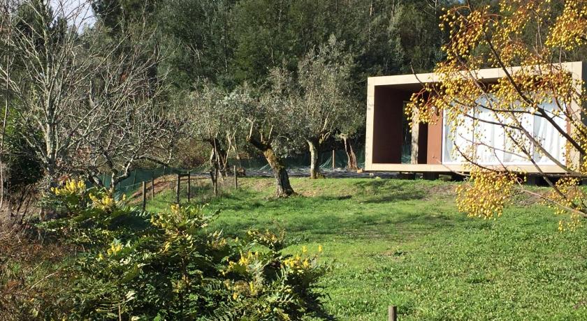 Adore Portugal Bungalow Natureza &amp; Vista de Serra — Hotel in Lousa