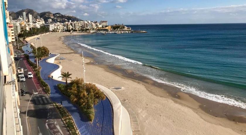 Los Fernandos, 1st line Beachfront Poniente, 2 bedroom apartment Ocean Terrace — Hotel in Benidorm - Costa Blanca