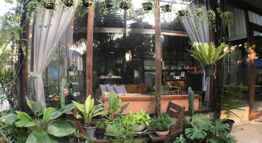 Laan Rab Lom Home & Cafe' photo