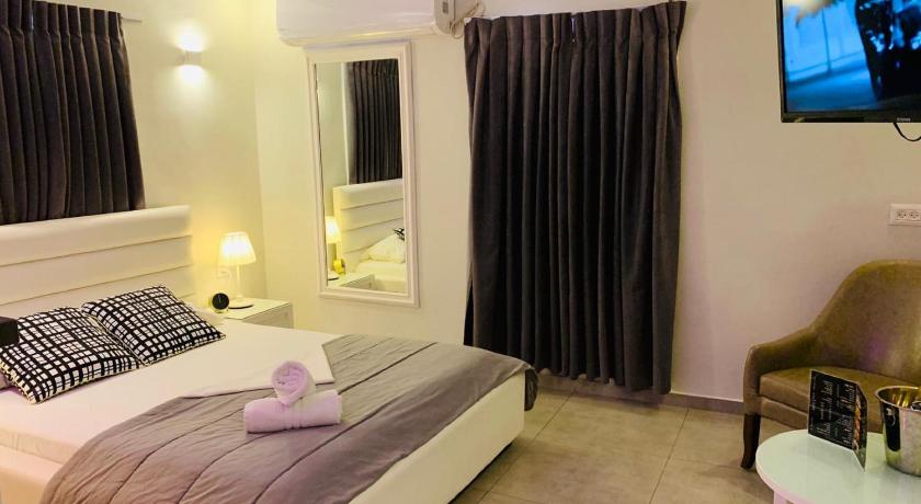 Image of King Suite With Spa Bath 1