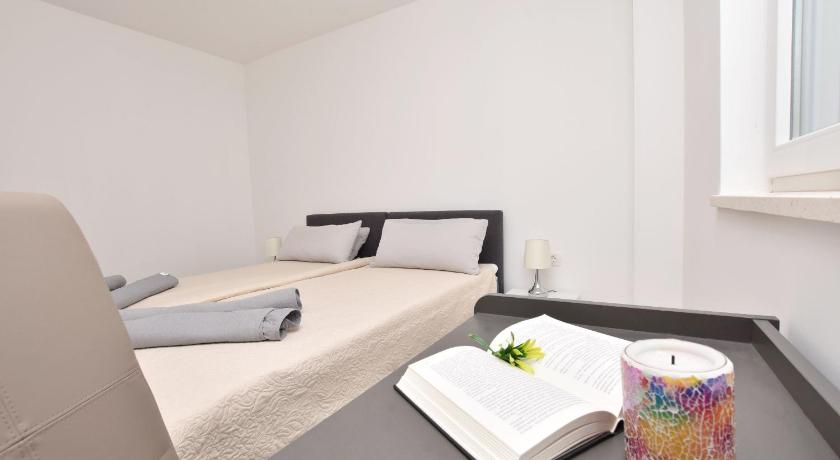 Apartments Danolic photo