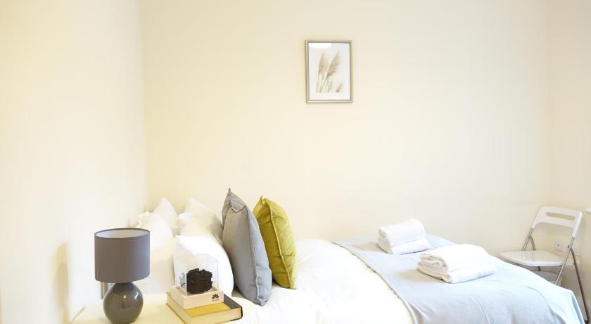 Heathrow Ensuite Rooms — Hotel in London