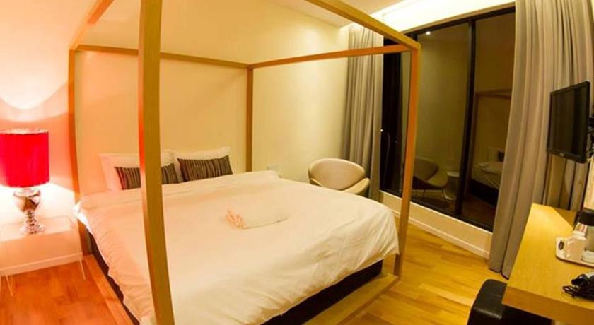 Image of Deluxe King Suite 0