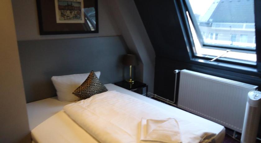 ベルリン Hotel Arena Inn - Berlin Mitte 3つ星 ホテル ロビー