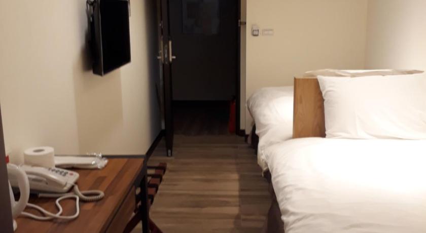 Honest&Warm Hotel photo