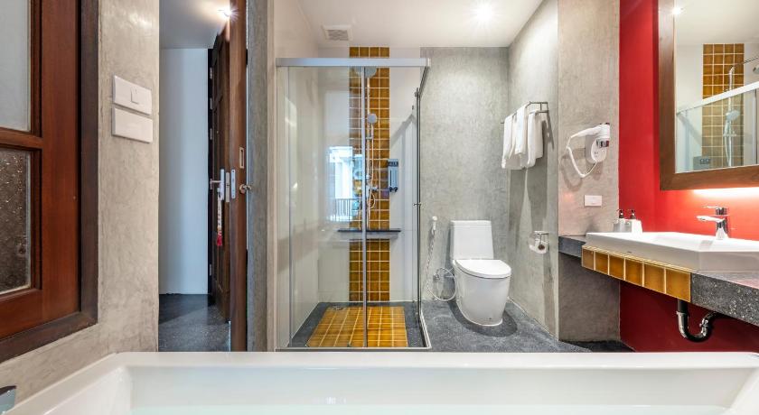Image of Deluxe Pool View Twin 9