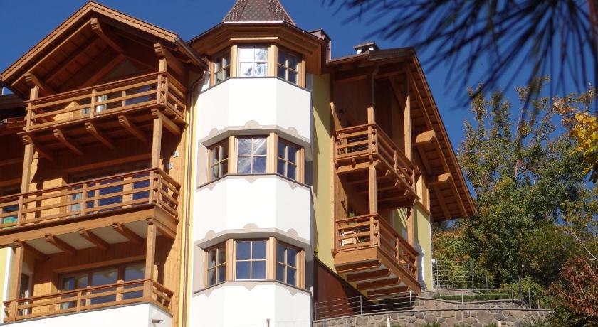 Residence Alpinflair — Hotel in Ortisei