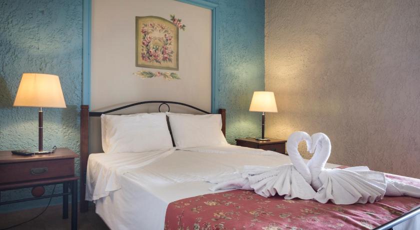 Image of Economy Apartment with Sea View 3