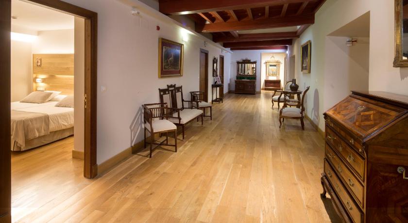Hotel Real Colegiata San Isidoro