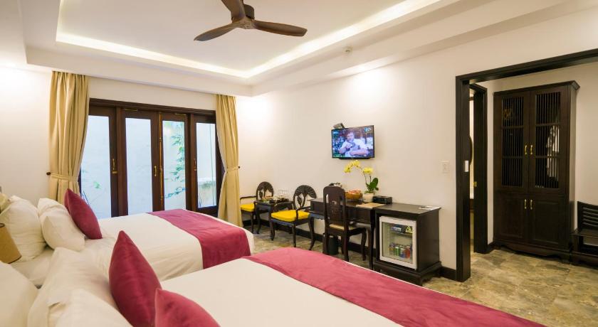 Image of Deluxe Family Room 1