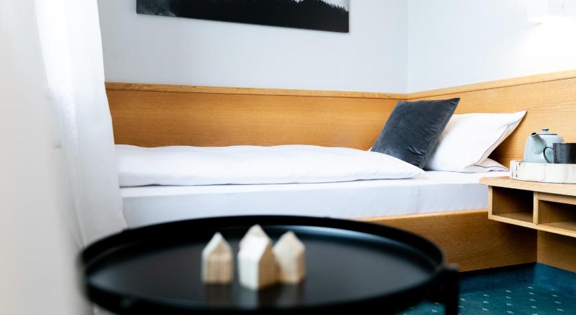 Stadthotel Freilassing photo