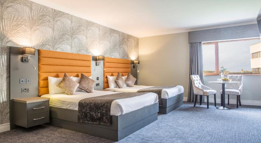 Diamond Coast Hotel